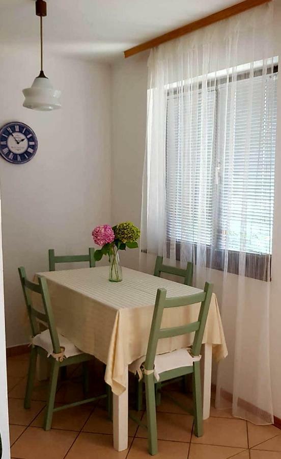 Ferienwohnung Adelia Mali Lošinj Exterior foto